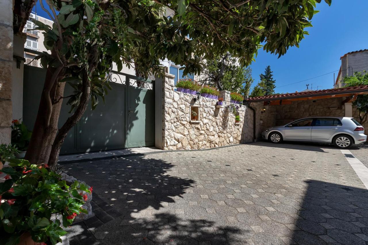 Apartments Carmen Makarska Exterior foto