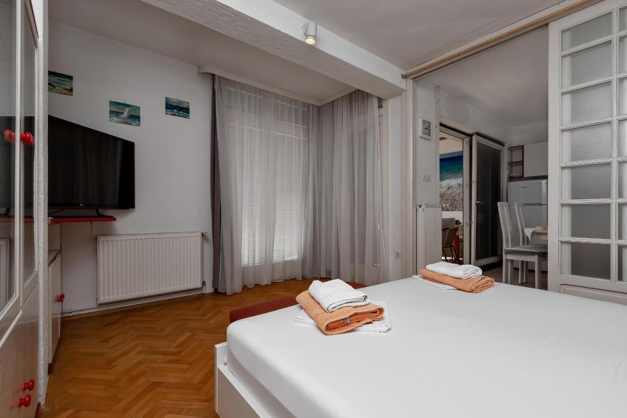 Apartments Carmen Makarska Exterior foto
